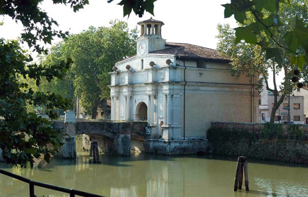Porta_Portello_Padua where the tour begins